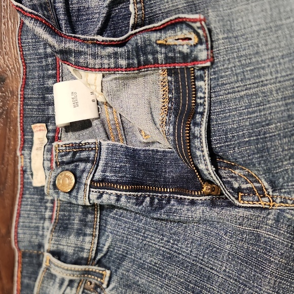 Levi’s 550 distressed cropped flare - Picture 14 of 15